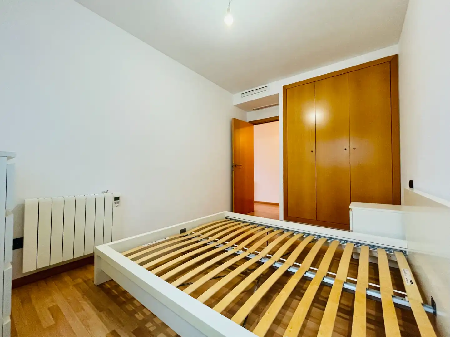 Dormitori de Pis de lloguer en Corbera de Llobregat, Barcelona