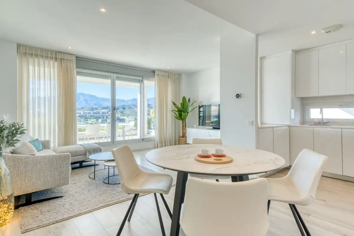 Living room of Ground floor for sale in Estepona  with Air Conditioner, Terrace and Storage room