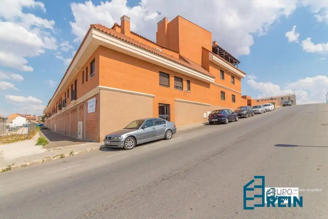 Vista exterior de Piso en venta en Recas con Calefacción