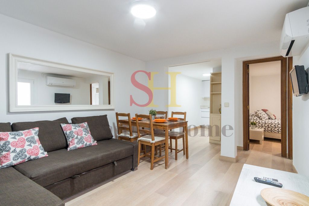 Exterior view of Apartment to rent in  Madrid Capital  with Air Conditioner, Heating and Furnished