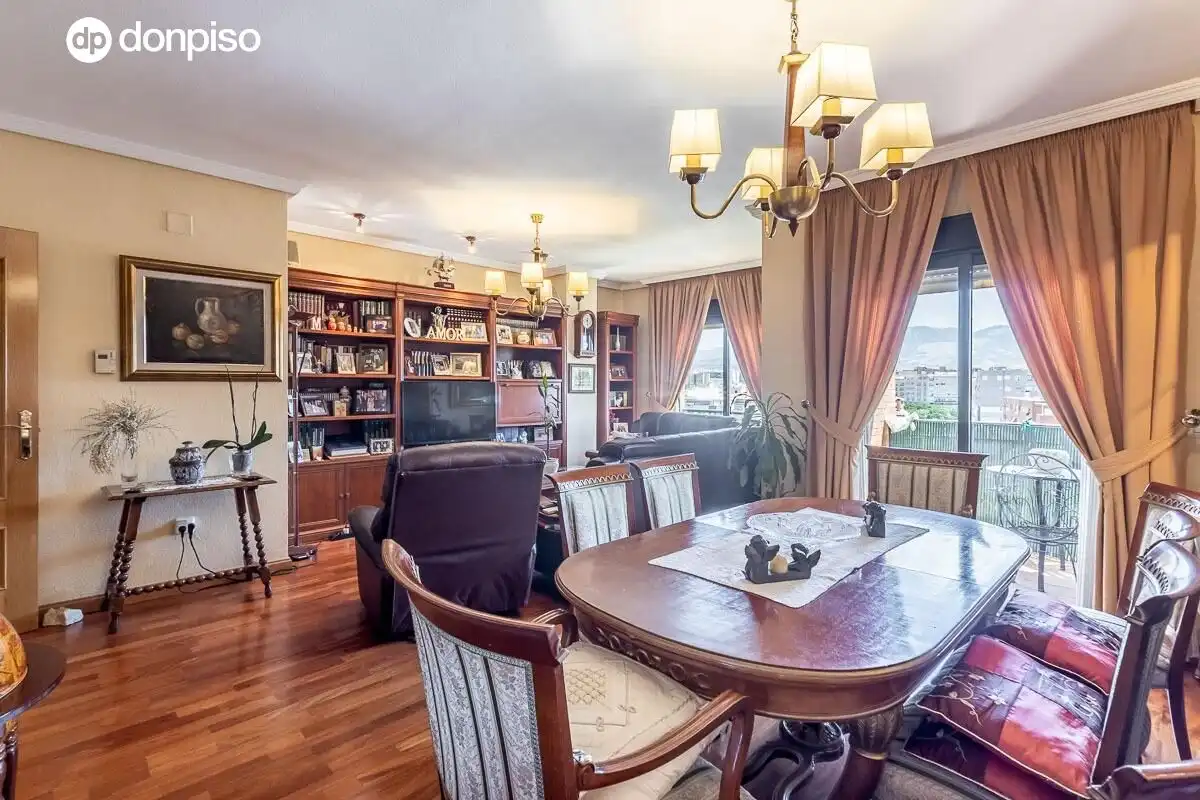 Sala de estar de Piso en venta en Granada con Aire acondicionado, Calefacción y Terraza