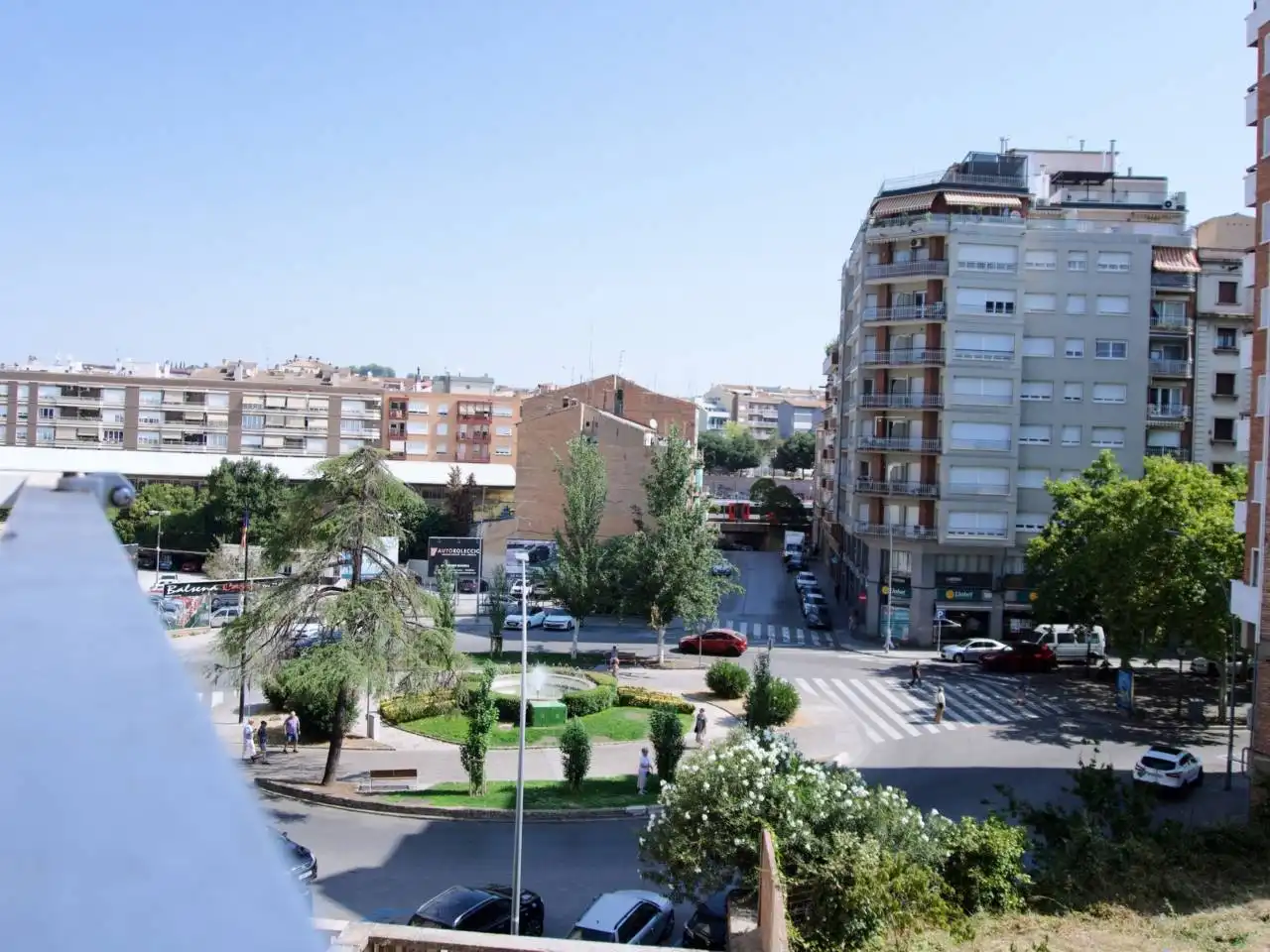 Vista exterior de Pis en venda en Manresa amb Calefacció, Traster i Balcó