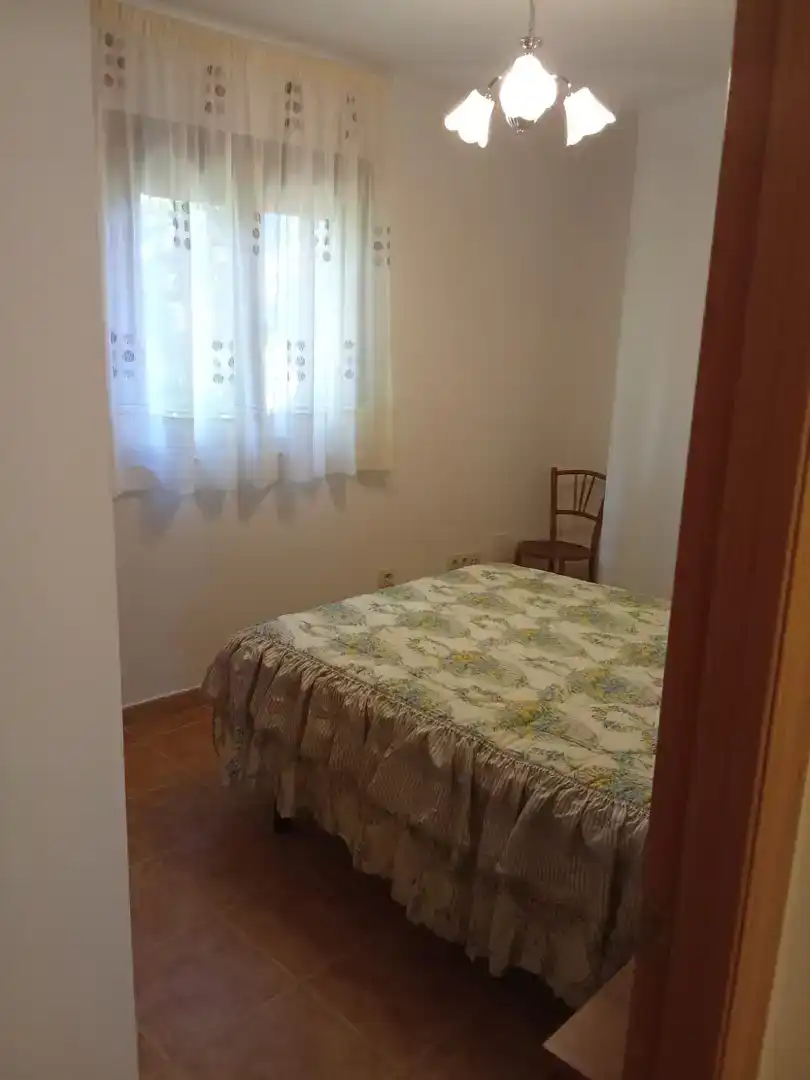 Dormitori de Casa adosada en venda en San Justo amb Jardí privat, Traster i Moblat