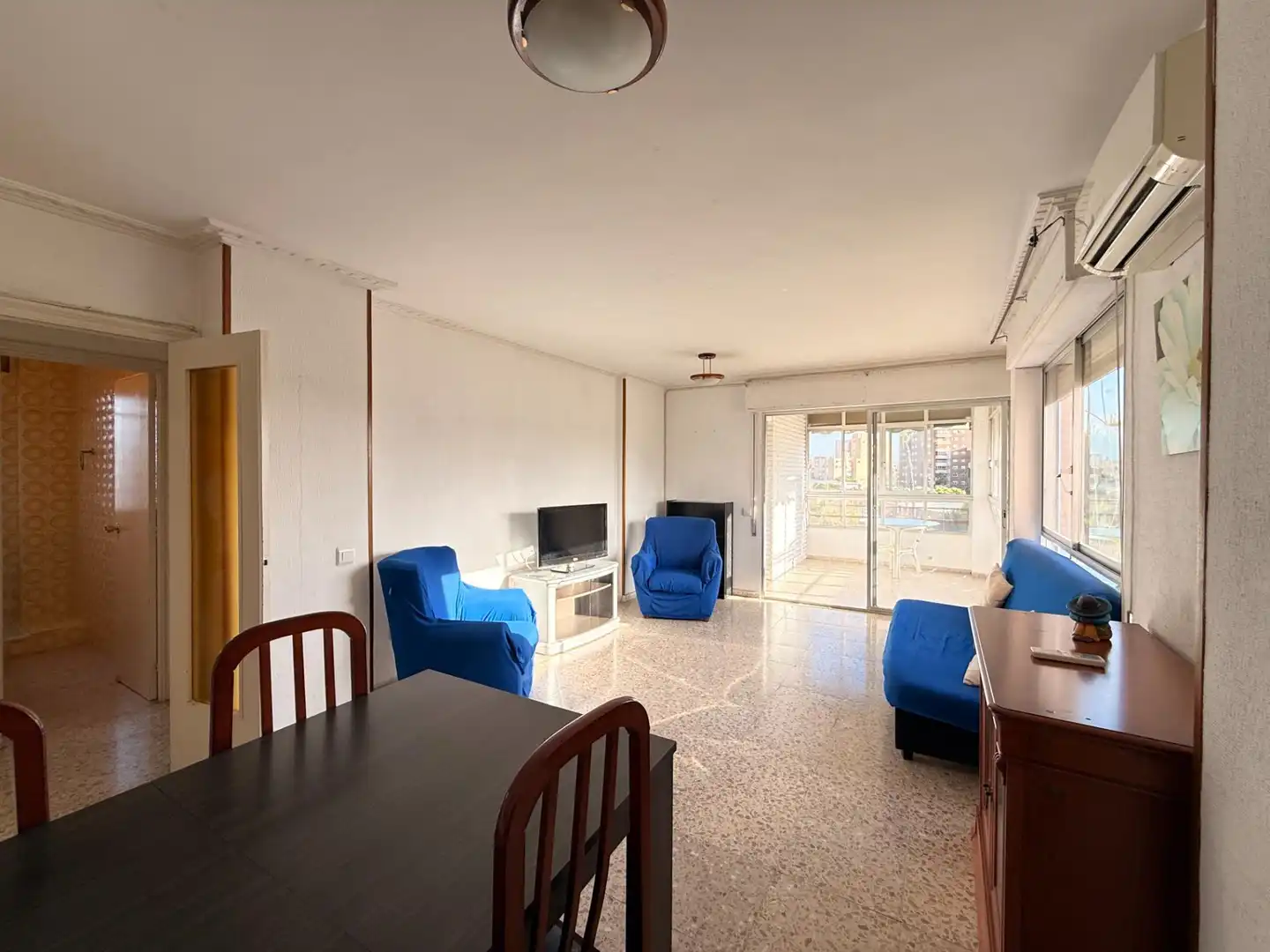 Sala d'estar de Pis en venda en Alicante / Alacant amb Aire condicionat, Calefacció i Jardí privat