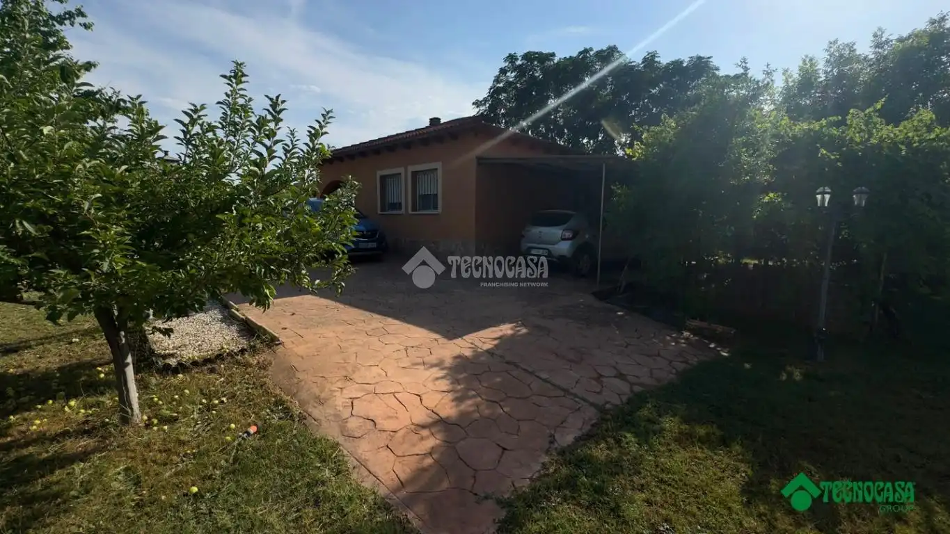 Casa o chalet en venta en Illana con Aire acondicionado, Calefacción y Piscina