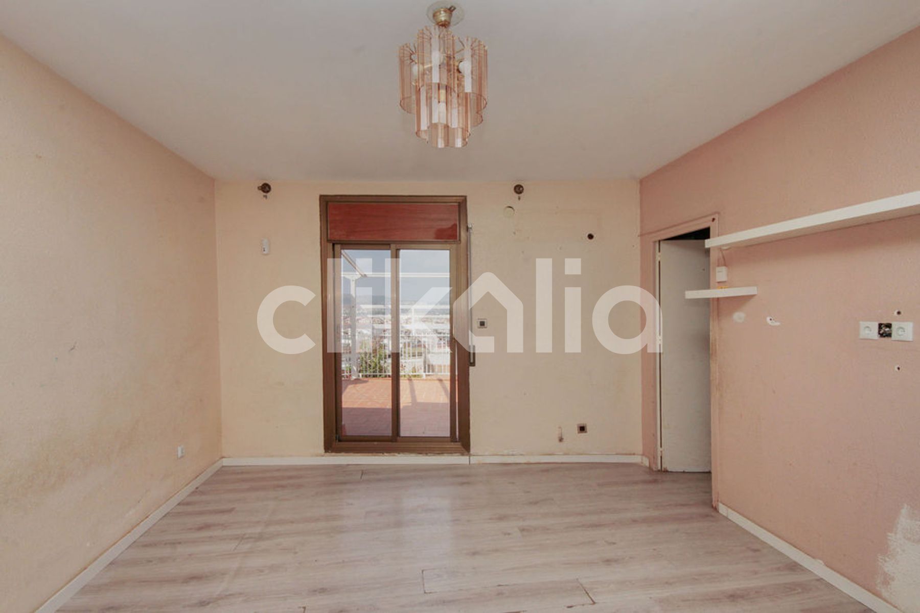 Dormitori de Àtic en venda en Santa Coloma de Gramenet amb Terrassa