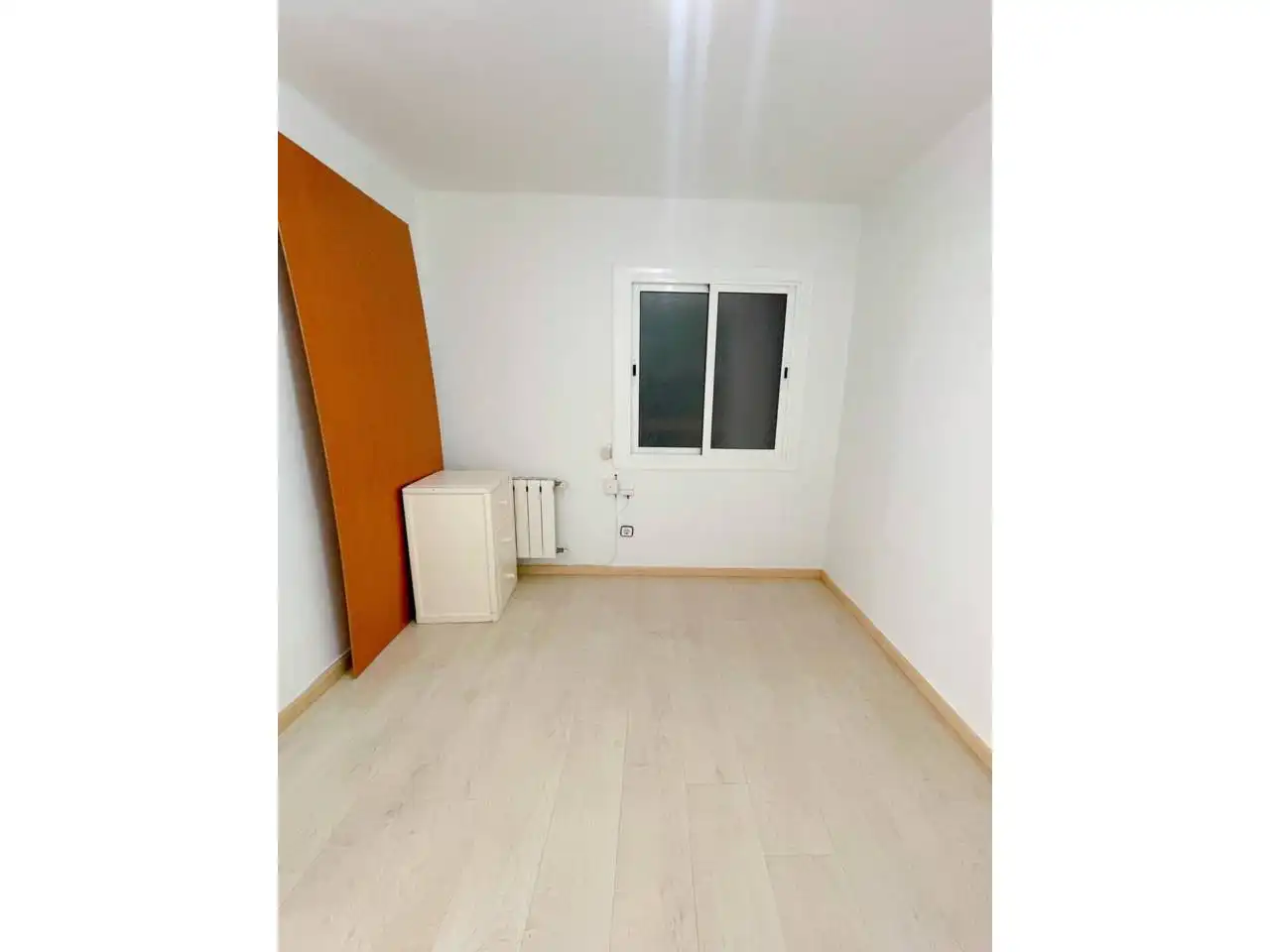 Schlafzimmer von Wohnung zum Verkauf in Cerdanyola del Vallès mit Heizung, Parkett und Balkon