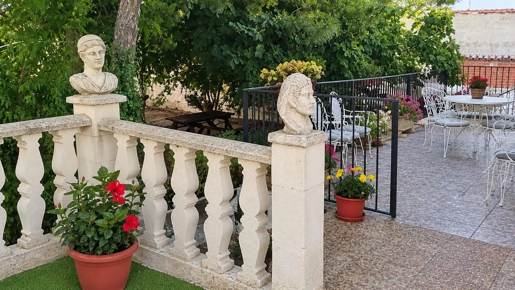Terrassa de Finca rústica en venda en La Almarcha  amb Calefacció, Jardí privat i Piscina