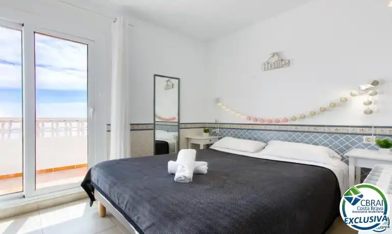 Habitación de Finca rústica en venta en Roses con Calefacción, Amueblado y Piscina comunitaria