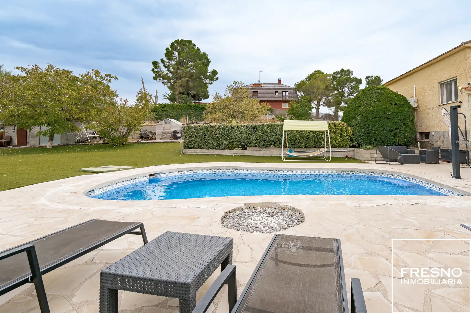 Piscina de Casa o xalet en venda en Paracuellos de Jarama amb Aire condicionat, Calefacció i Jardí privat