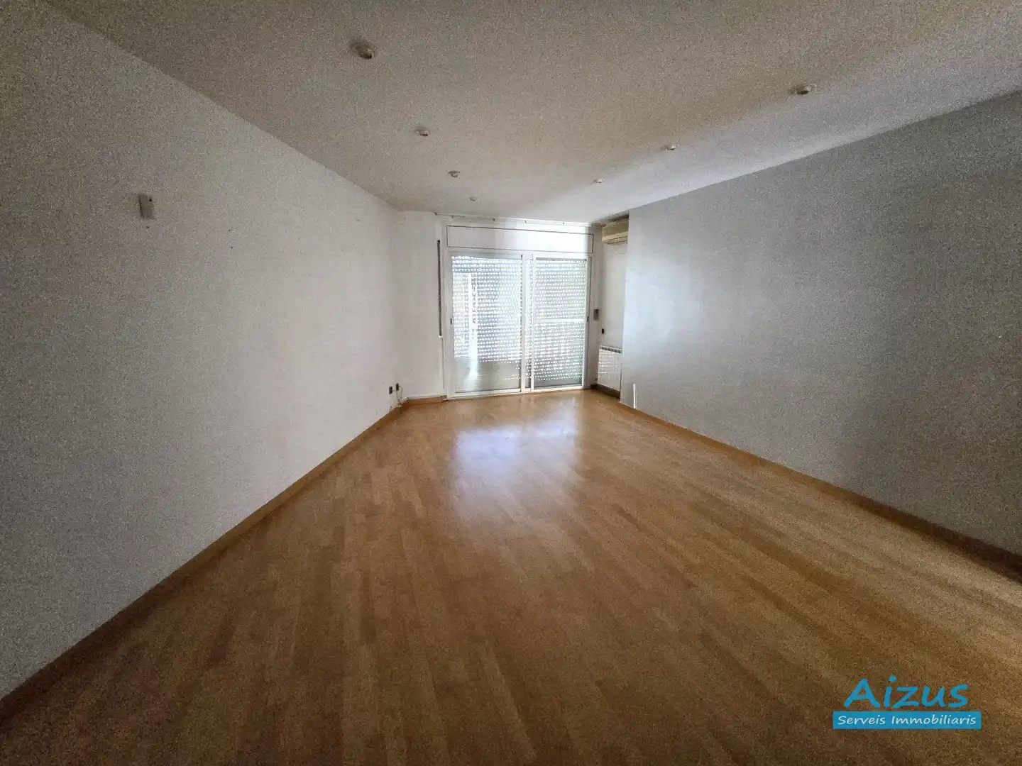 Sala de estar de Dúplex en venta en Rubí con Parquet, Terraza y Balcón