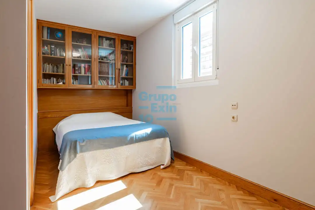 Habitación de Piso en venta en Donostia - San Sebastián  con Calefacción y Balcón