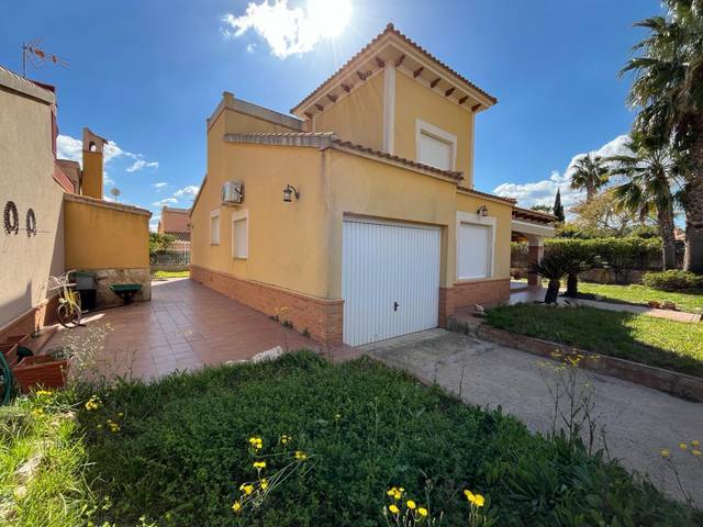 Casa-chalet en Alquiler en Calle Alquibla en Churra