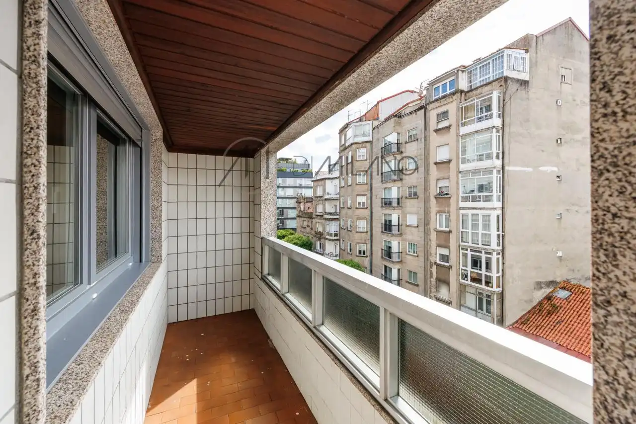 Balcony of Flat for rent in Vigo   with Heating, Parquet flooring and Terrace
