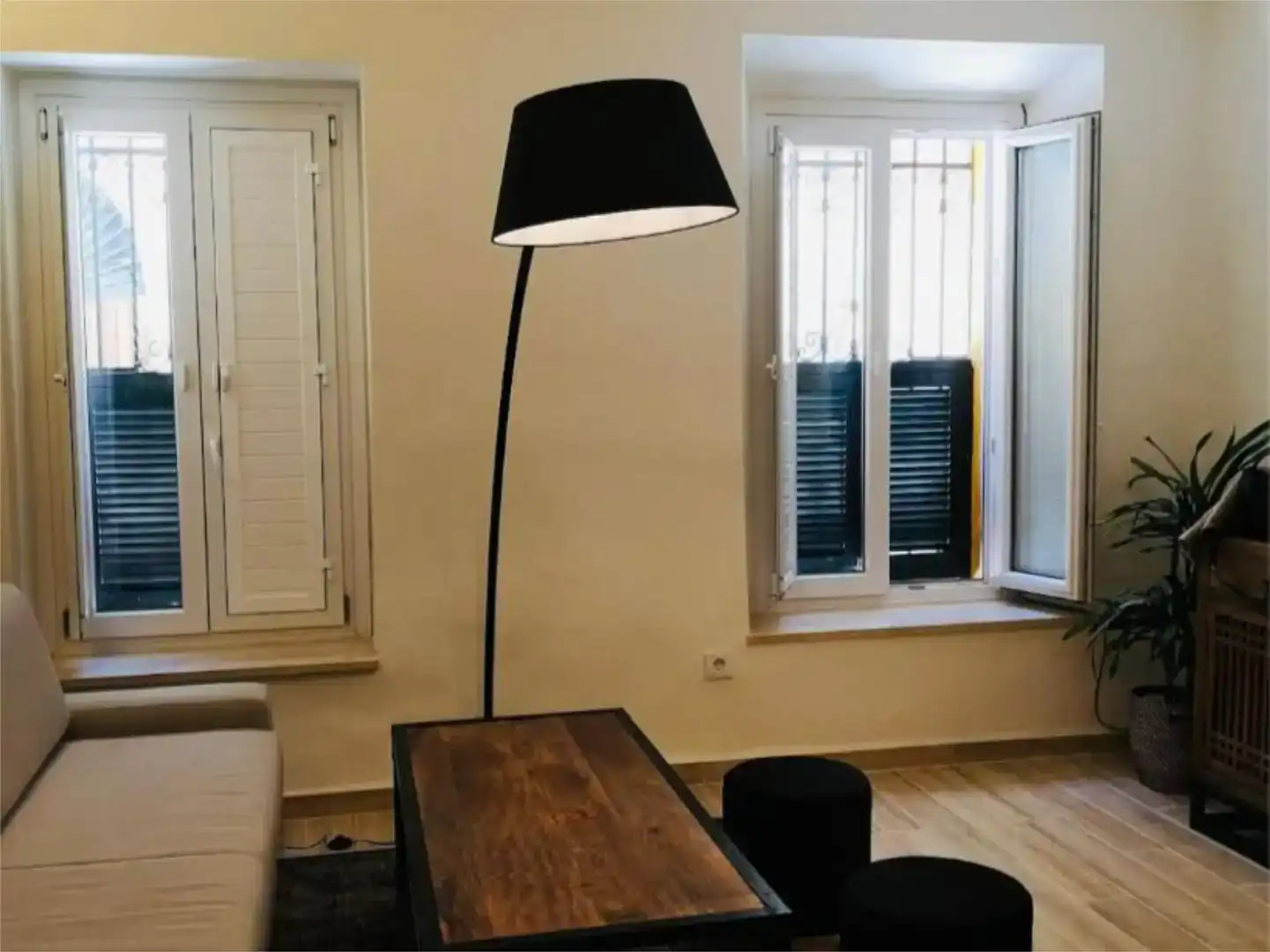 Sala de estar de Piso en venta en Sevilla con Aire acondicionado, Trastero y Amueblado