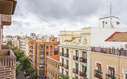 Exterior view of Study for sale in  Madrid Capital  with Air Conditioner and Balcony