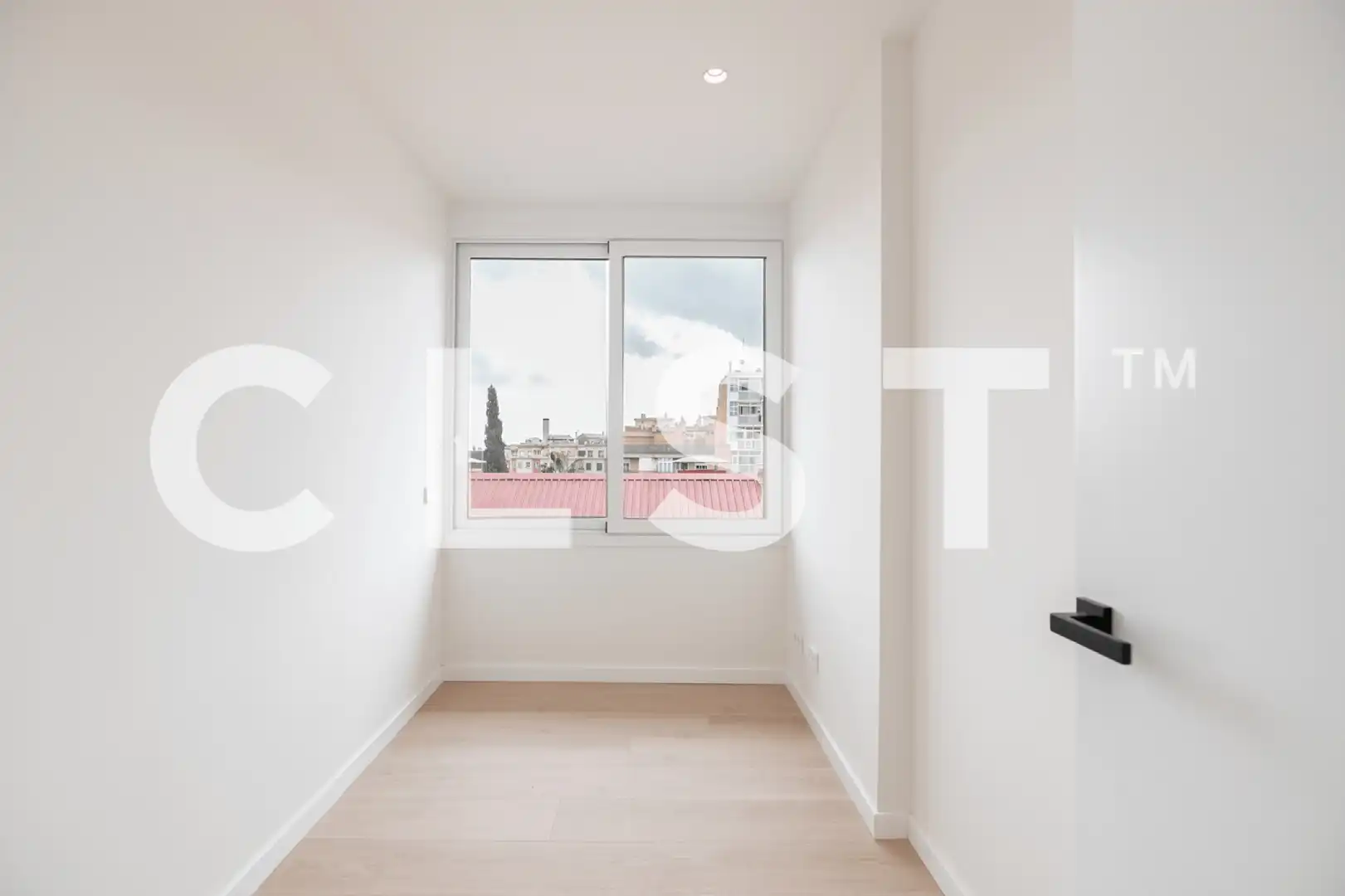 Attic for rent in Carrer de Ballester, El Putget i el Farró