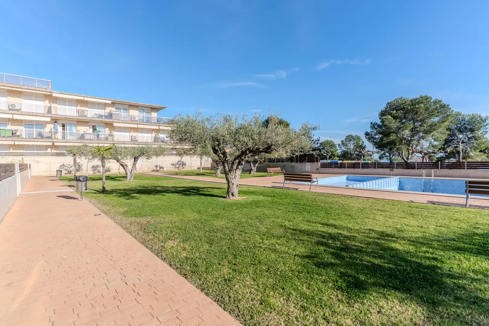Vista exterior de Piso en venta en Alcanar con Aire acondicionado, Calefacción y Terraza