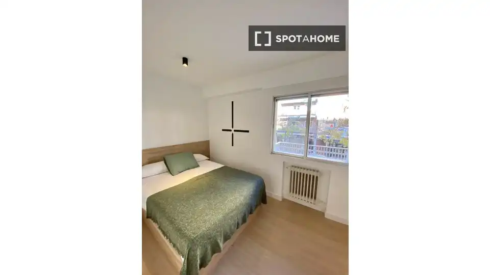 Bedroom of Flat for rent in Madrid  with Air Conditioner, Heating and Furnished