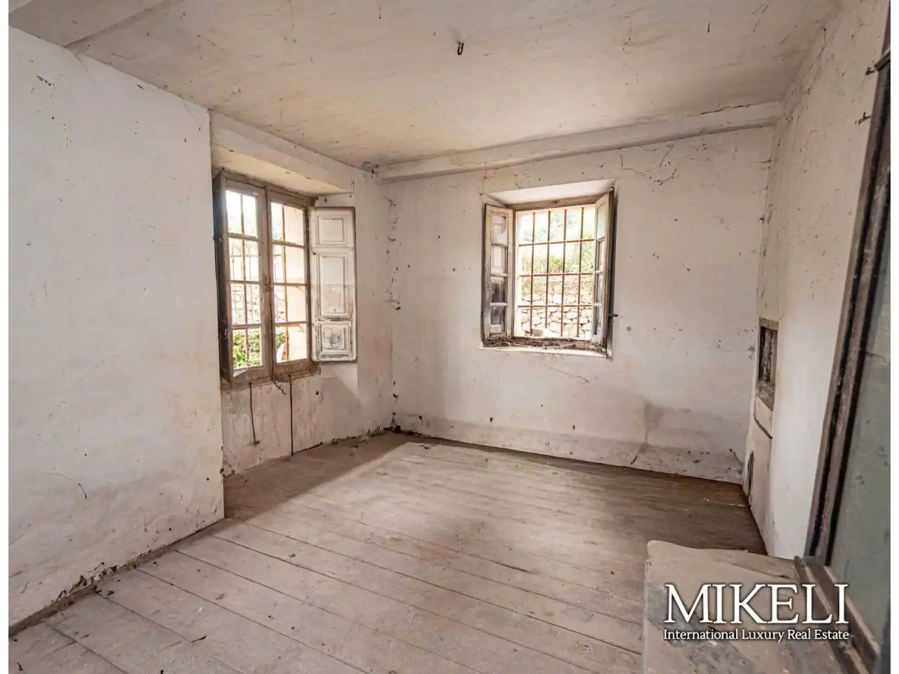 Sala de estar de Finca rústica en venta en Saro con Jardín privado y Parquet