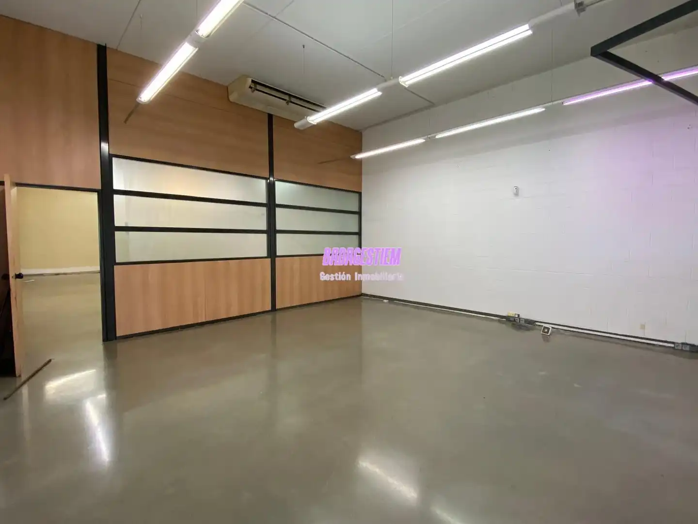 Local comercial en venda a Montigalà - Sant Crist, imagen 13