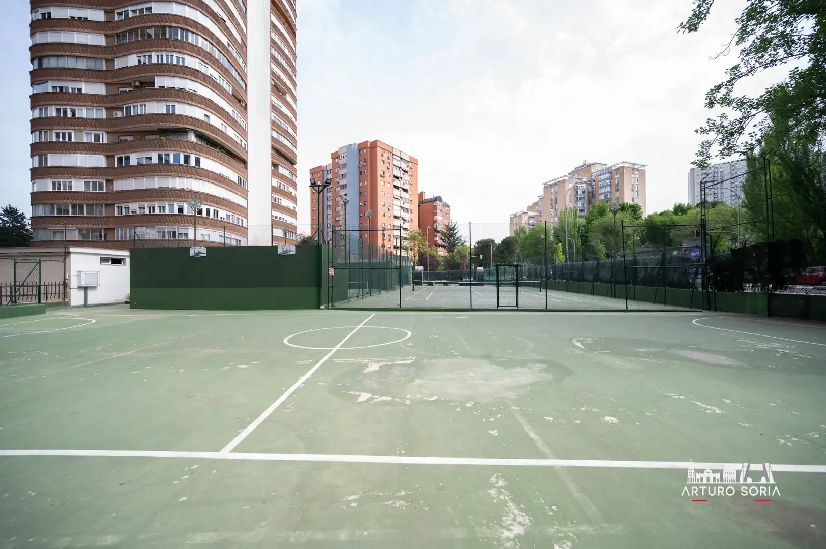 Parking de Piso de alquiler en Madrid con Aire acondicionado y Piscina comunitaria
