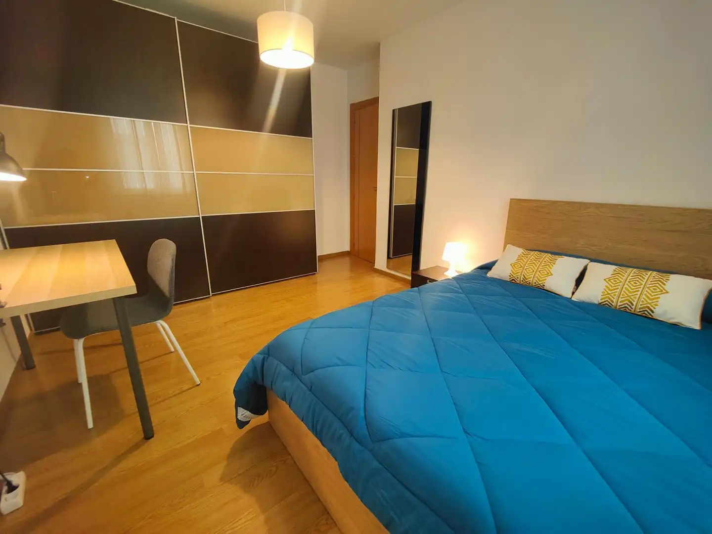 Bedroom of Flat for rent in Granada  with Air Conditioner, Heating and Furnished
