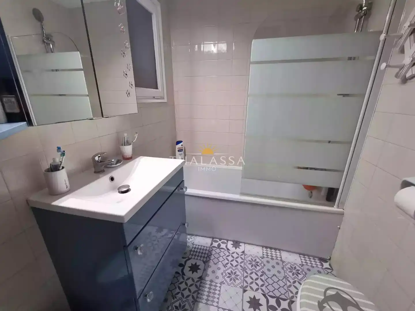 Bathroom of Houses for sale in Empuriabrava  with Air Conditioner, Swimming Pool and Furnished