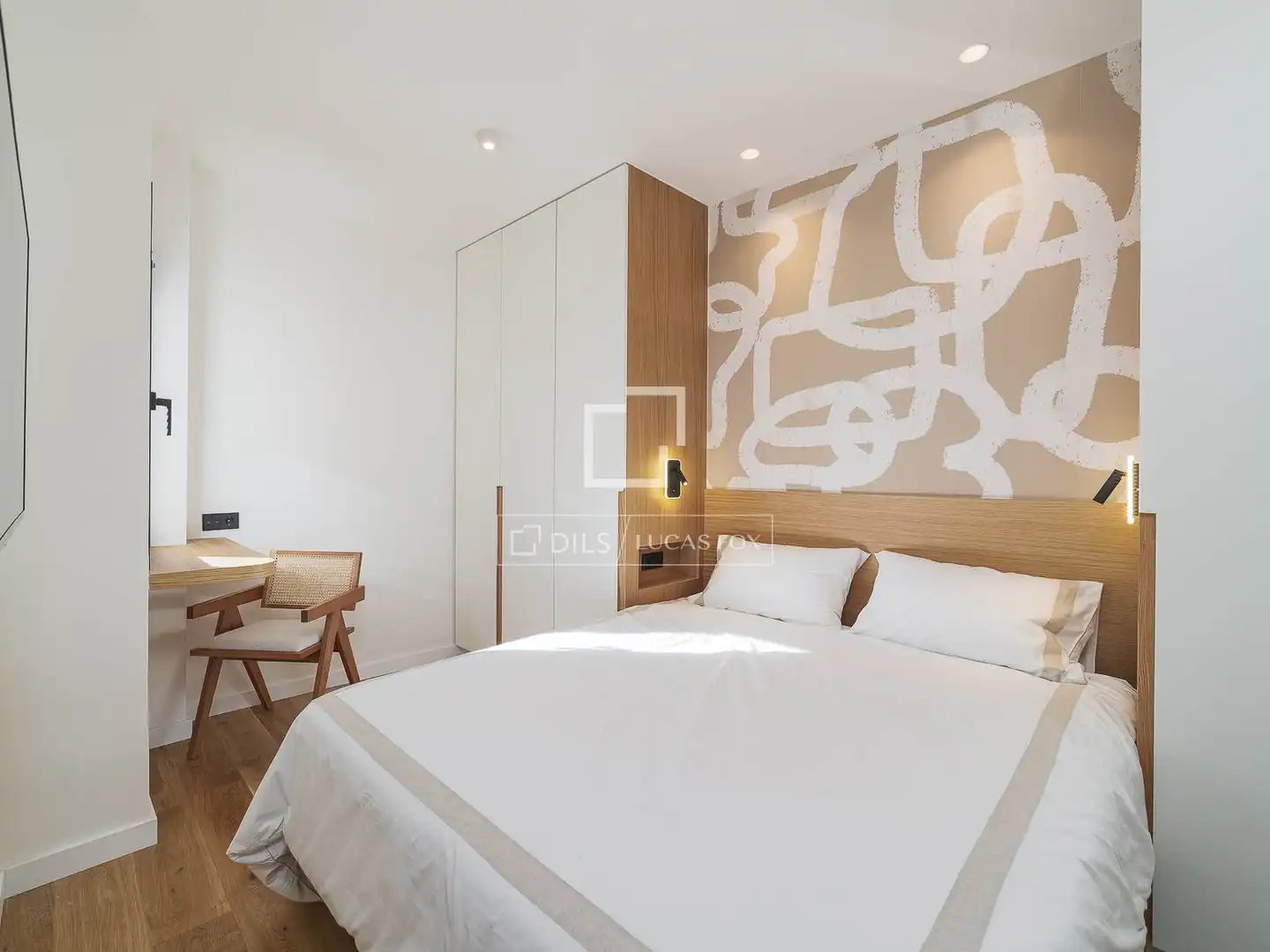 Bedroom of Flat for sale in Barcelona  with Air Conditioner, Heating and Parquet flooring
