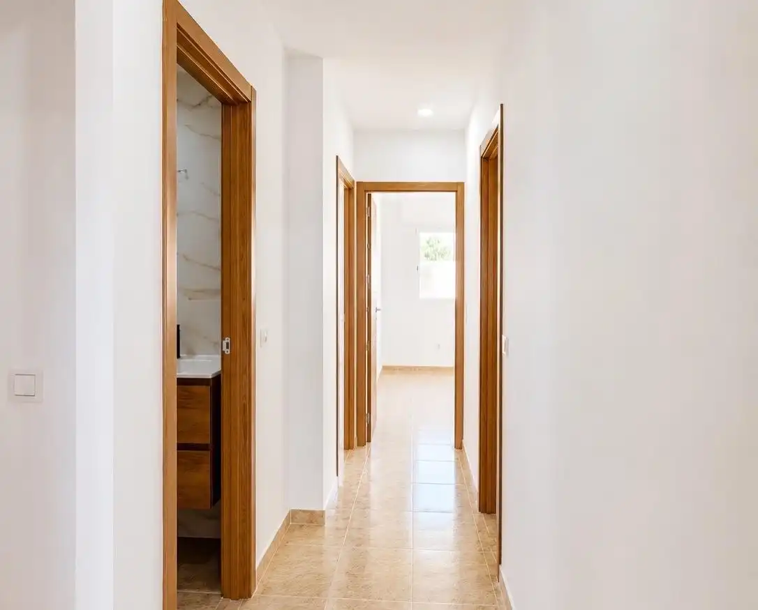 Piso en venta en Roquetas de Mar con Jardín privado, Terraza y Piscina comunitaria