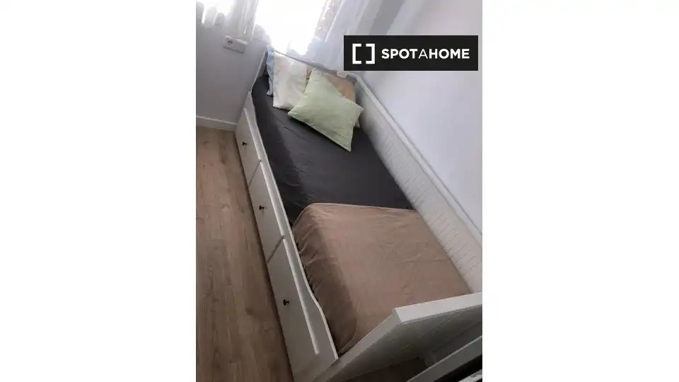 Room in Colina