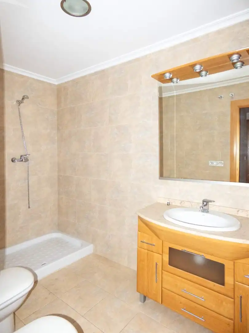 Baño de Piso en venta en Elche / Elx