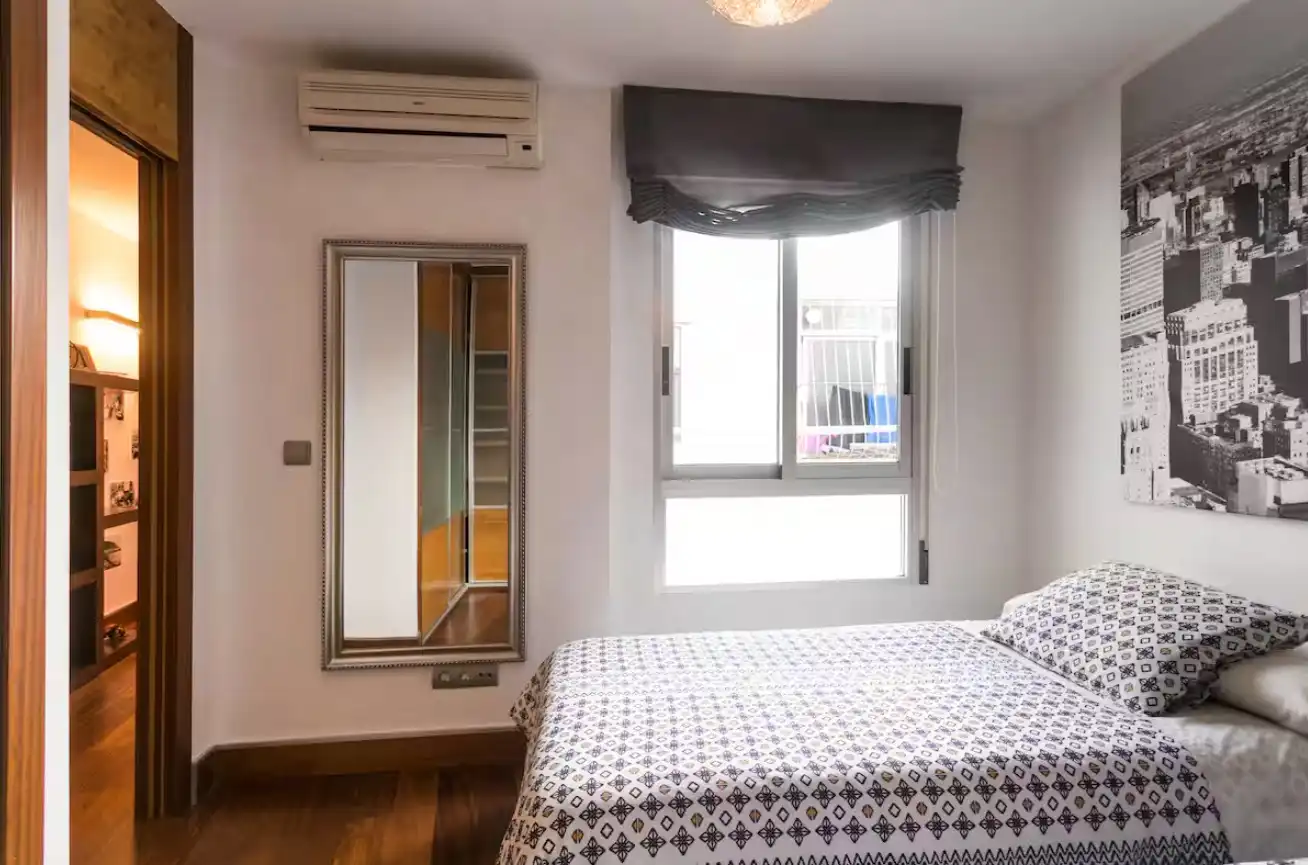 Habitación de Apartamento de alquiler en Alicante / Alacant con Aire acondicionado, Calefacción y Parquet