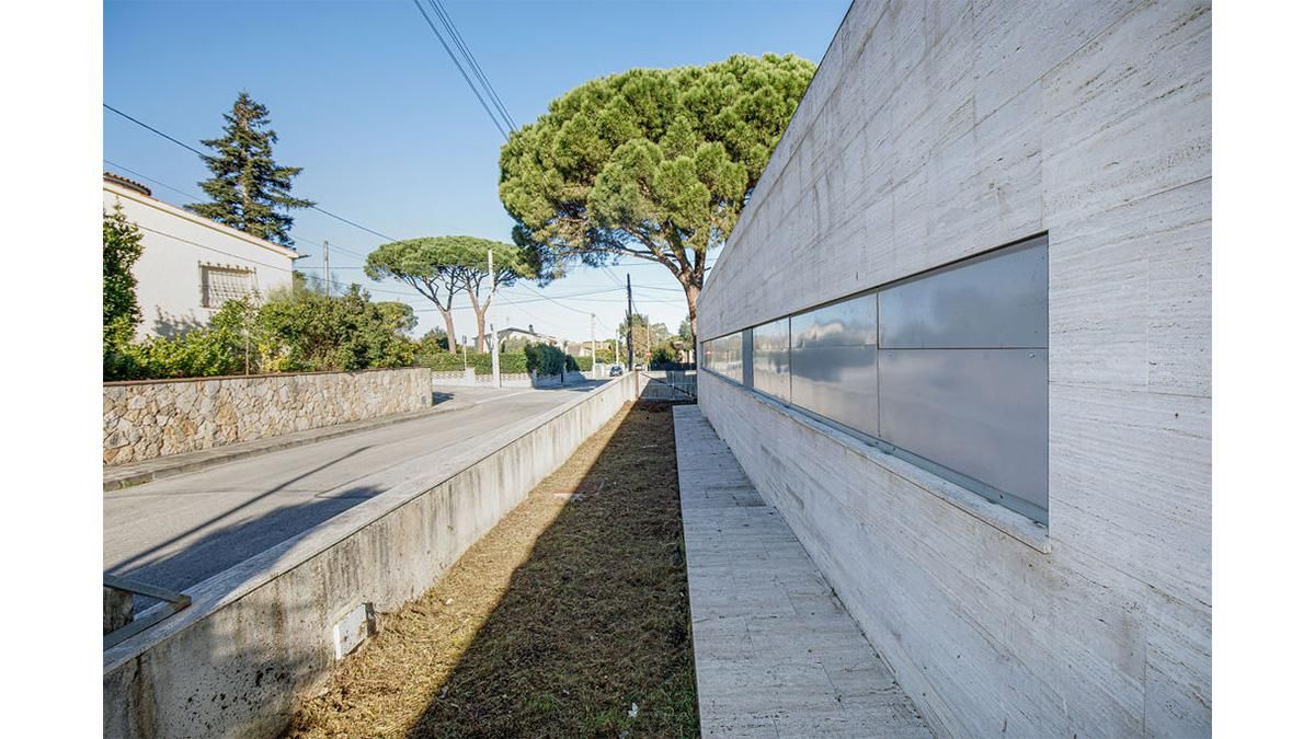 Vista exterior de Casa o xalet en venda en Llagostera amb Aire condicionat, Terrassa i Moblat