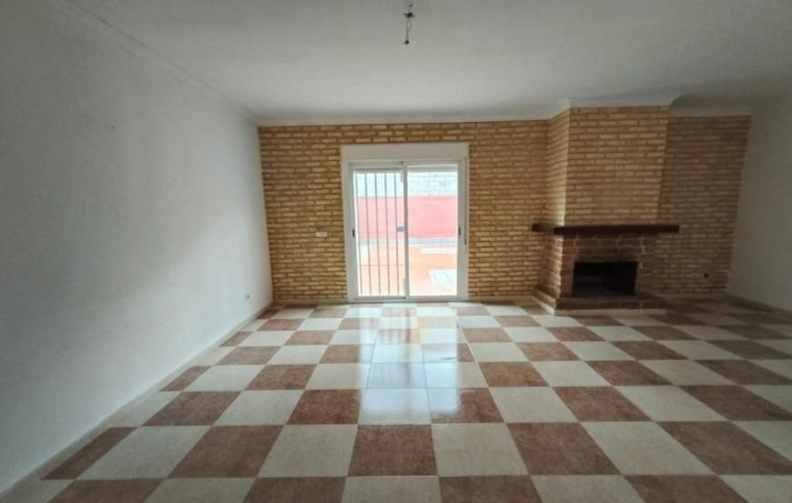 Living room of Single-family semi-detached for sale in Algeciras  with Terrace