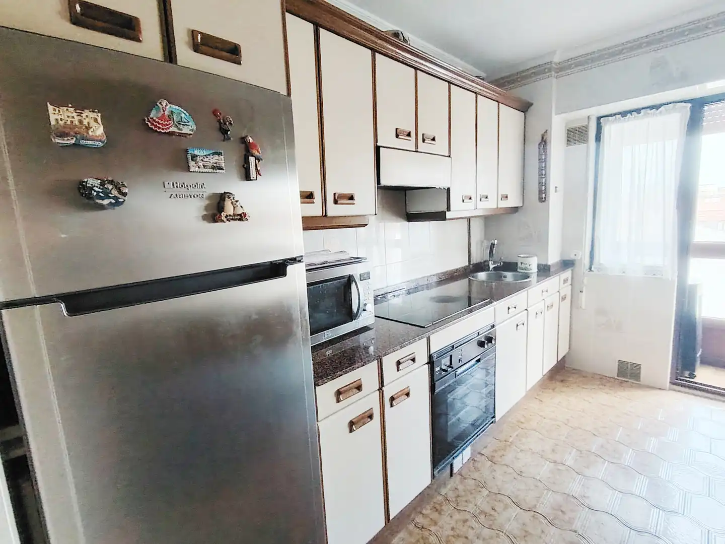 Kitchen of Flat for sale in Gijón   with Heating, Parquet flooring and Storage room