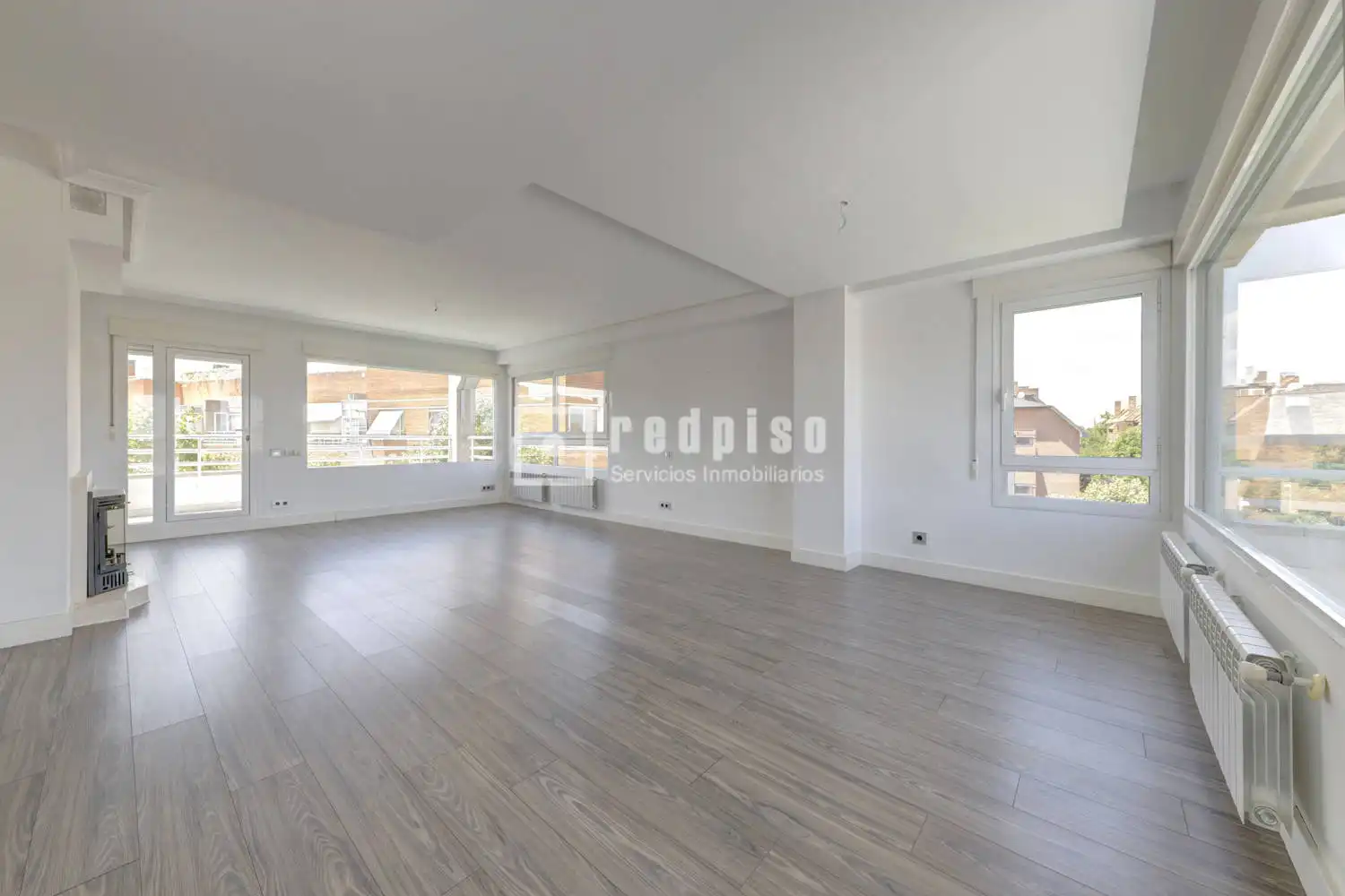 Sala de estar de Ático en venta en Pozuelo de Alarcón con Calefacción, Jardín privado y Terraza