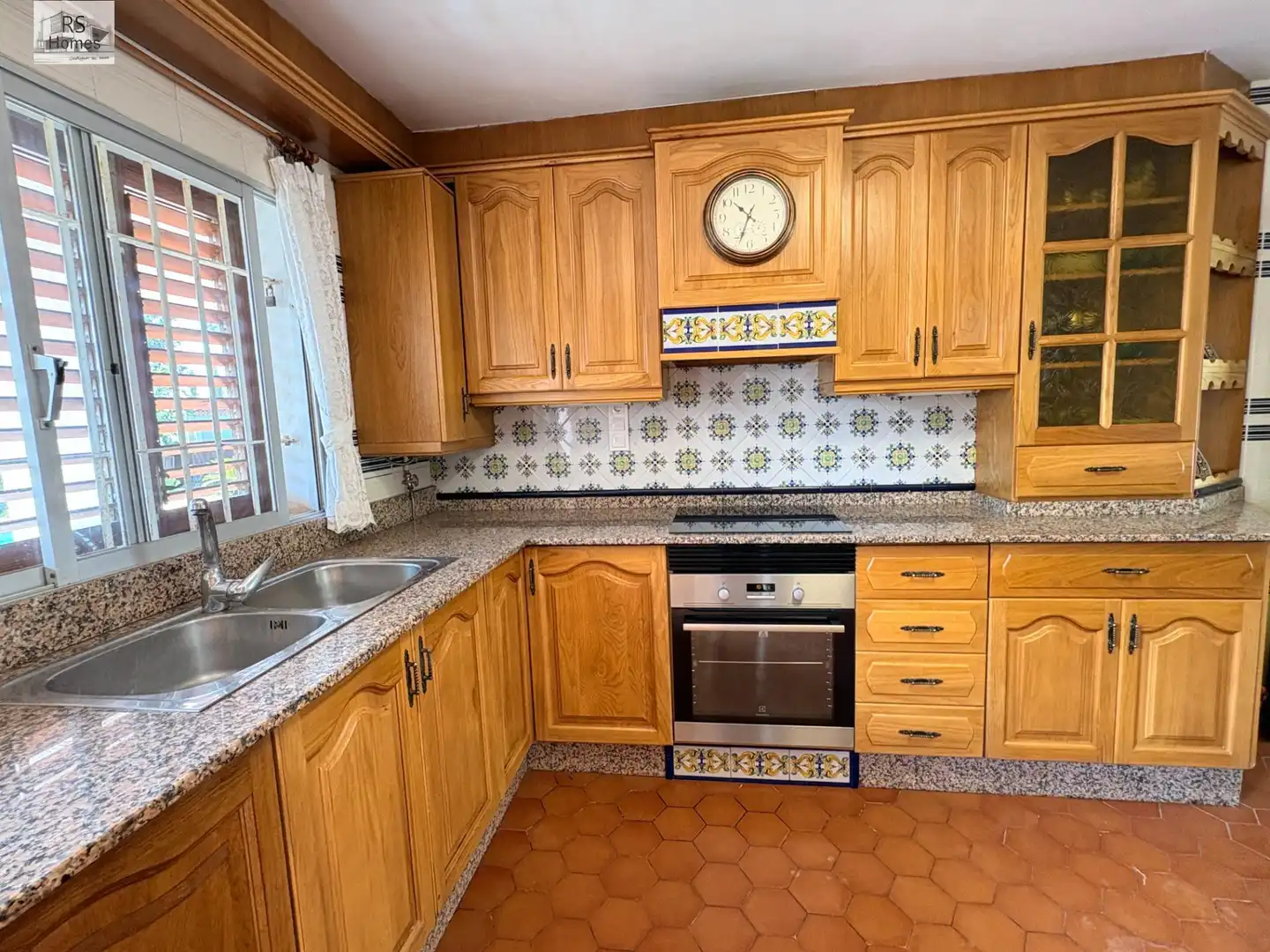 Cocina de Casa o chalet de alquiler en L'Eliana con Aire acondicionado, Calefacción y Jardín privado