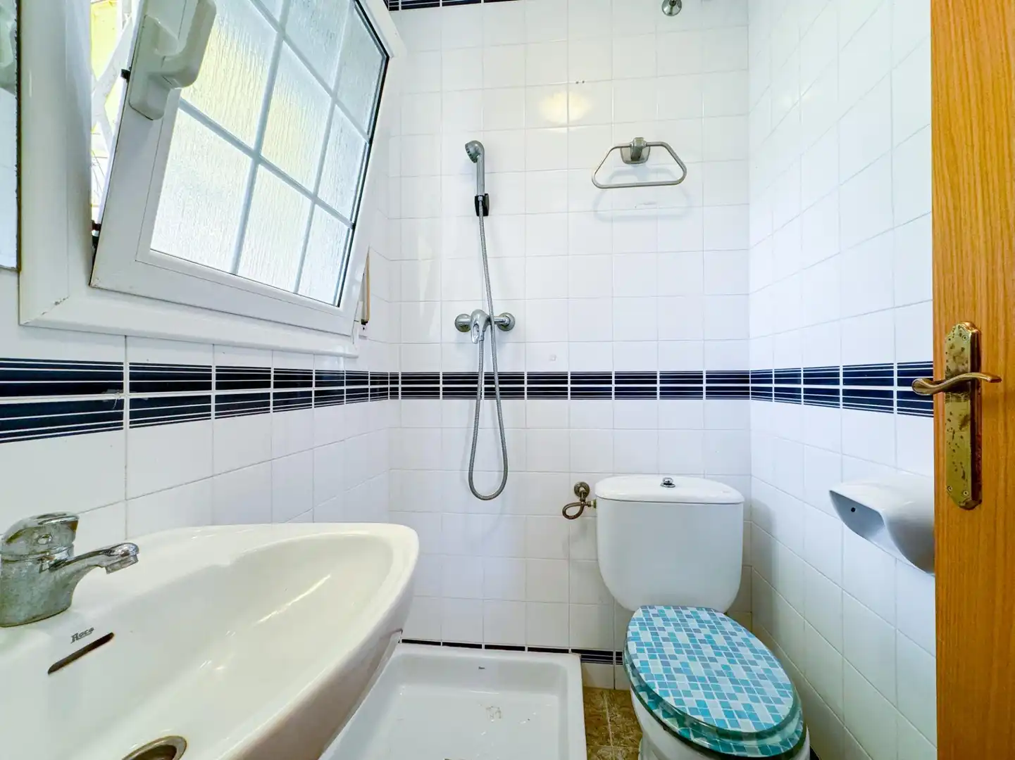 Bathroom of Houses for sale in El Vendrell  with Heating, Swimming Pool and Furnished