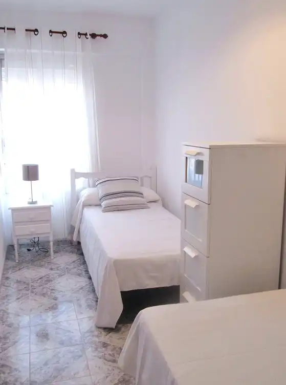 Apartamento con ascensor en alquiler en Avinguda del Papa Luna 10, imagen 18