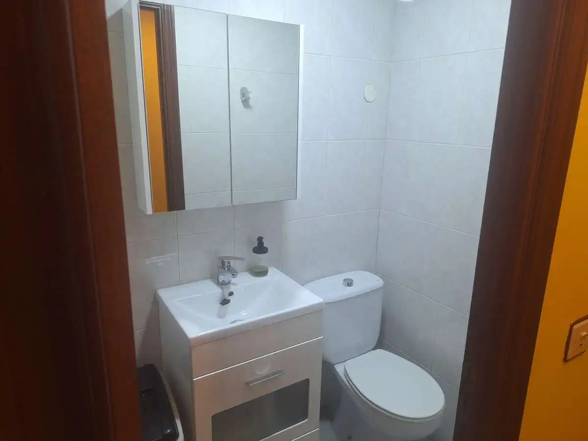 Baño de Piso en venta en León Capital  con Calefacción, Terraza y Trastero