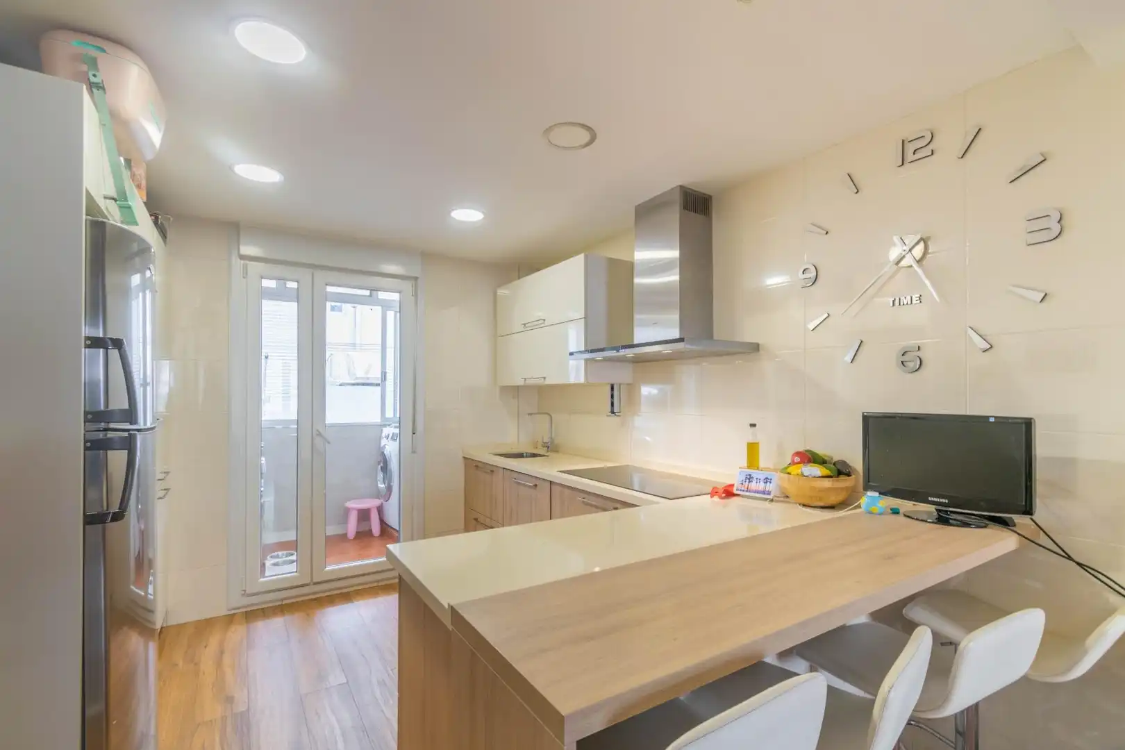 Cocina de Piso en venta en  Pamplona / Iruña con Calefacción y Balcón