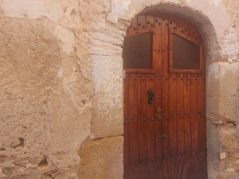 Casa aparellada amb jardí en venda a L'Escultor 10
