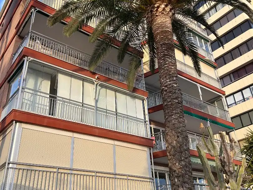 Flat with lift for sale in avenida Almeria 2