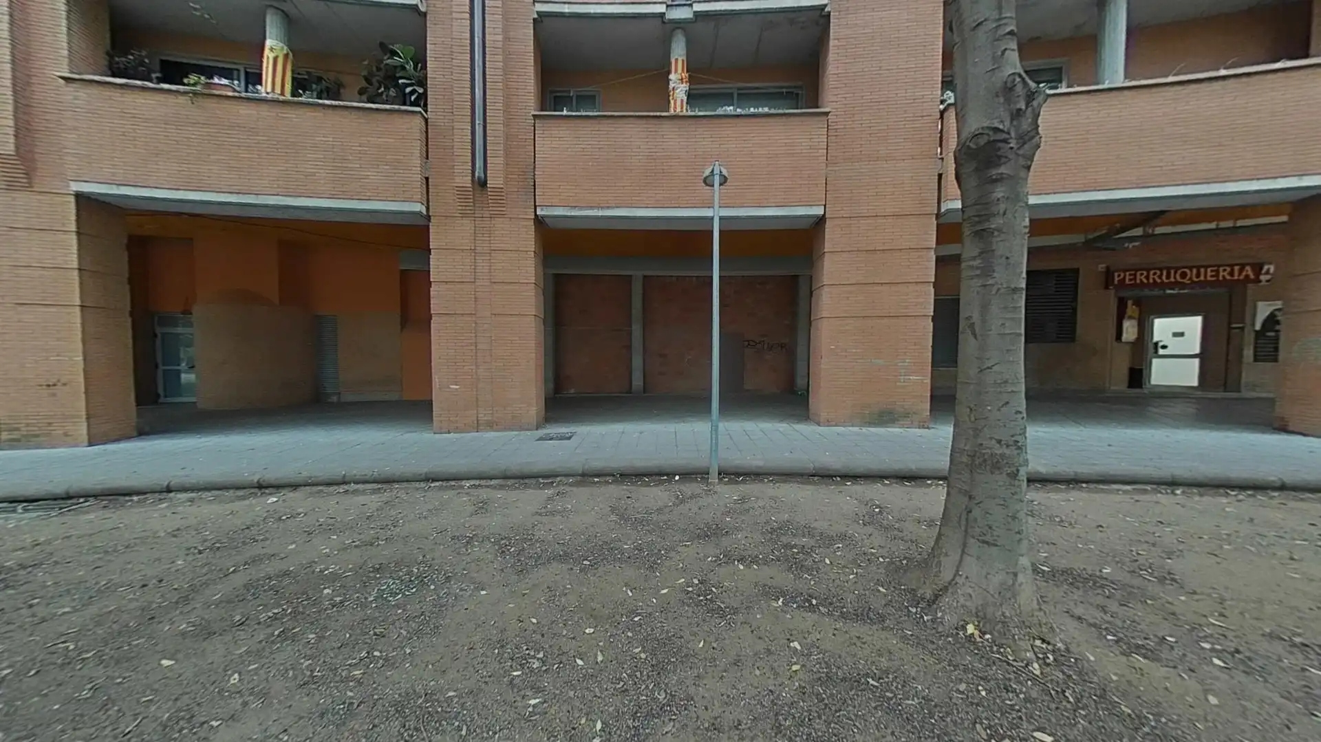 Local comercial en venta en Llanca 14, imagen 5