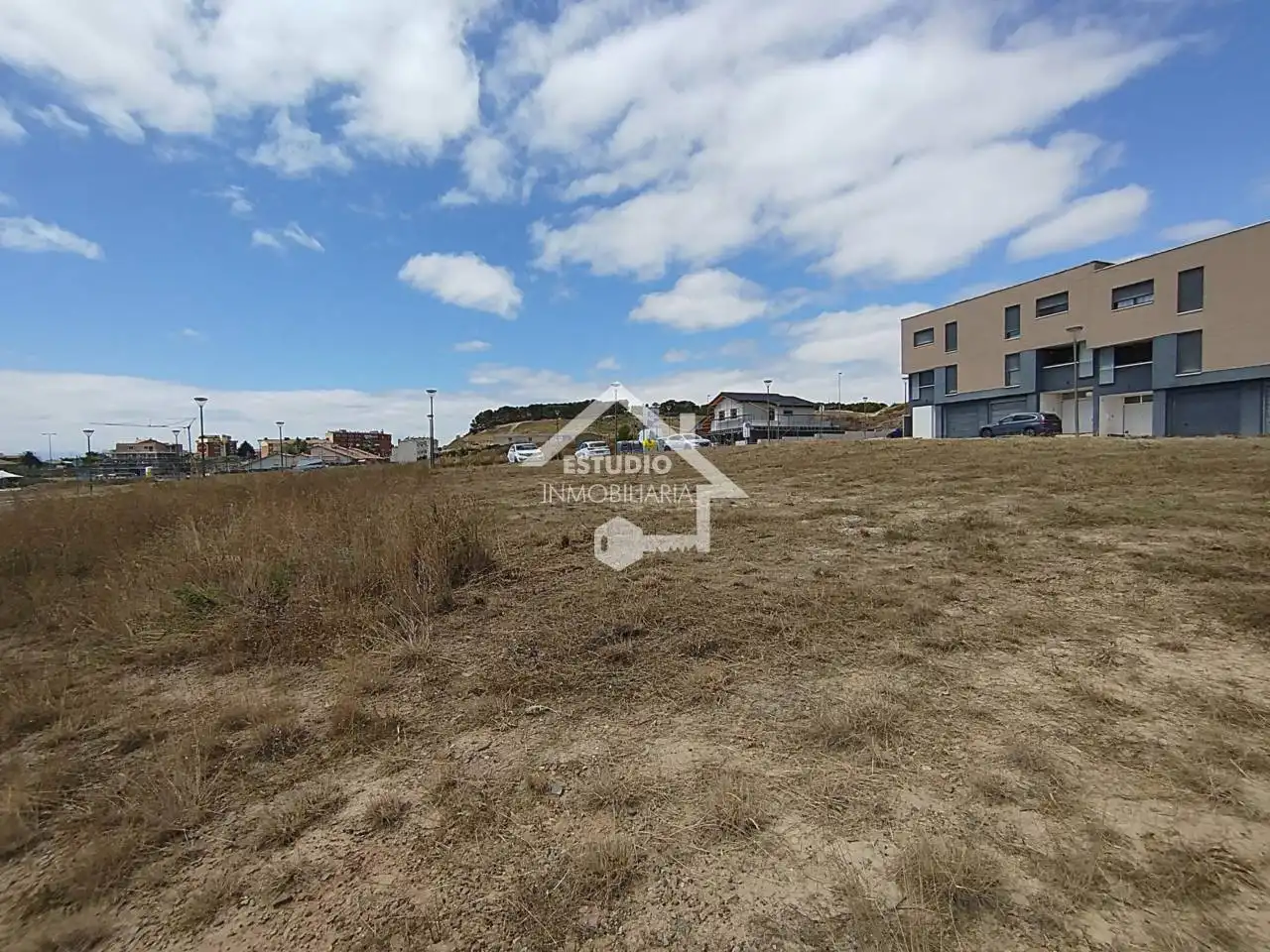 Residencial en venda en Viana