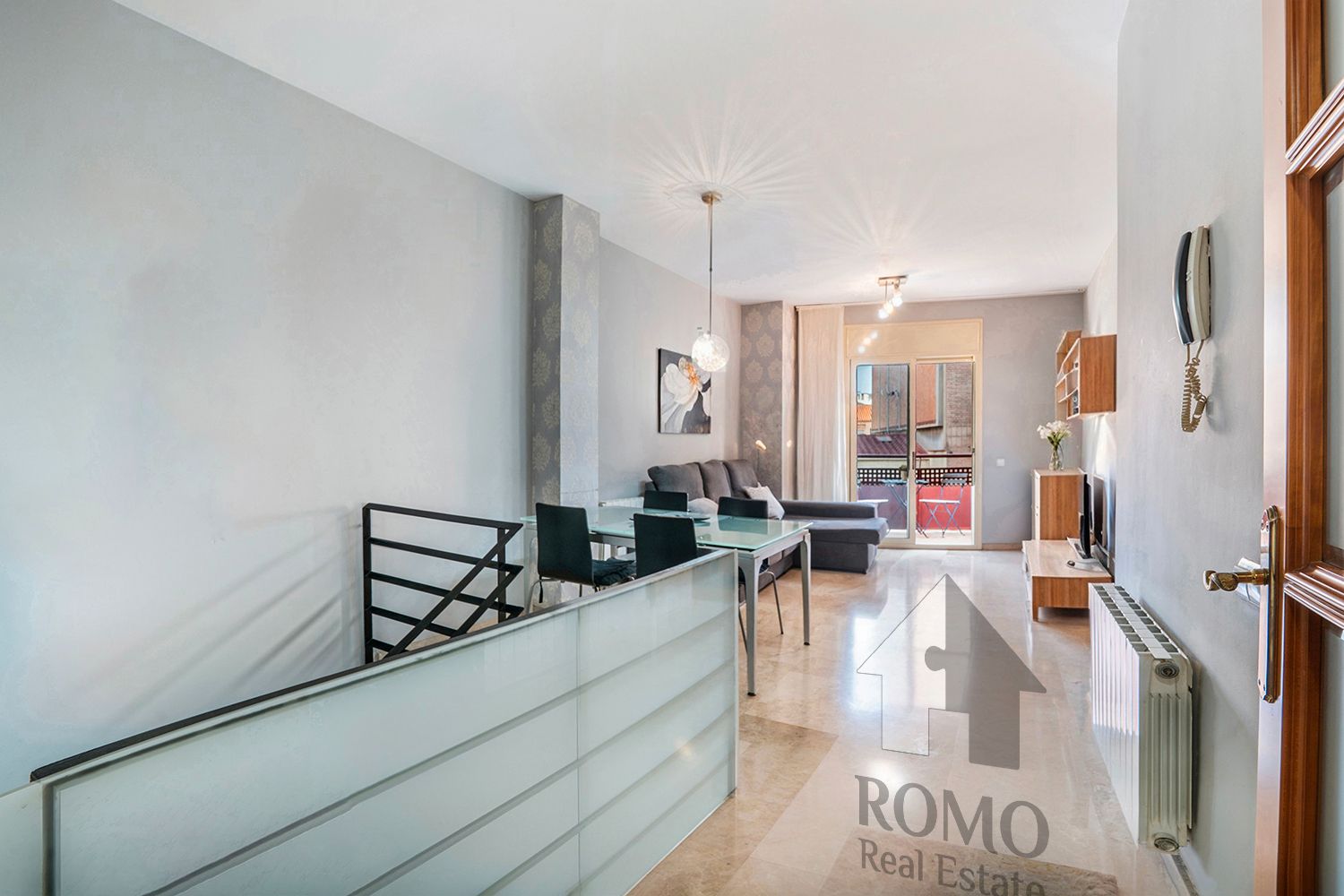 Sala d'estar de Dúplex en venda en Sant Adrià de Besòs amb Aire condicionat, Calefacció i Balcó