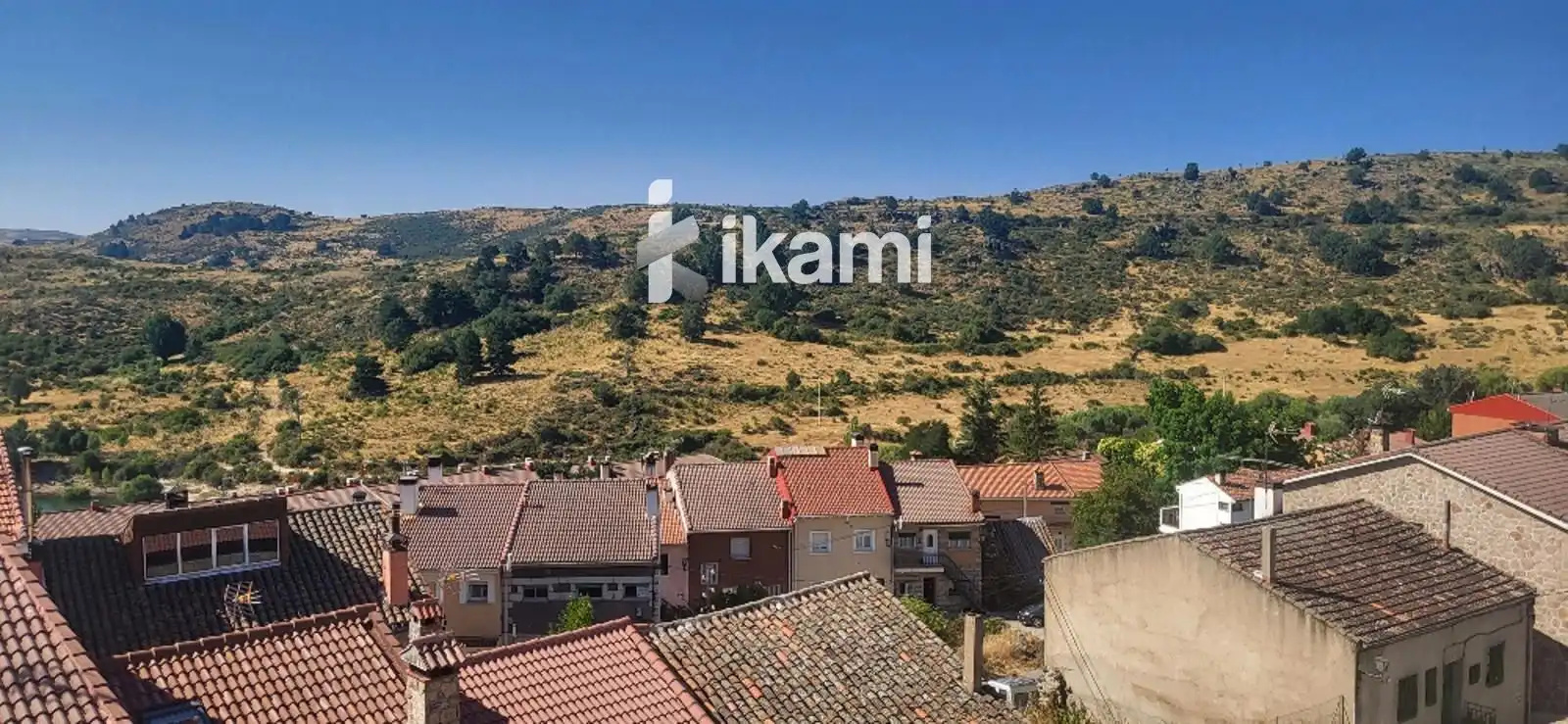 Buildings for sale in Peguerinos