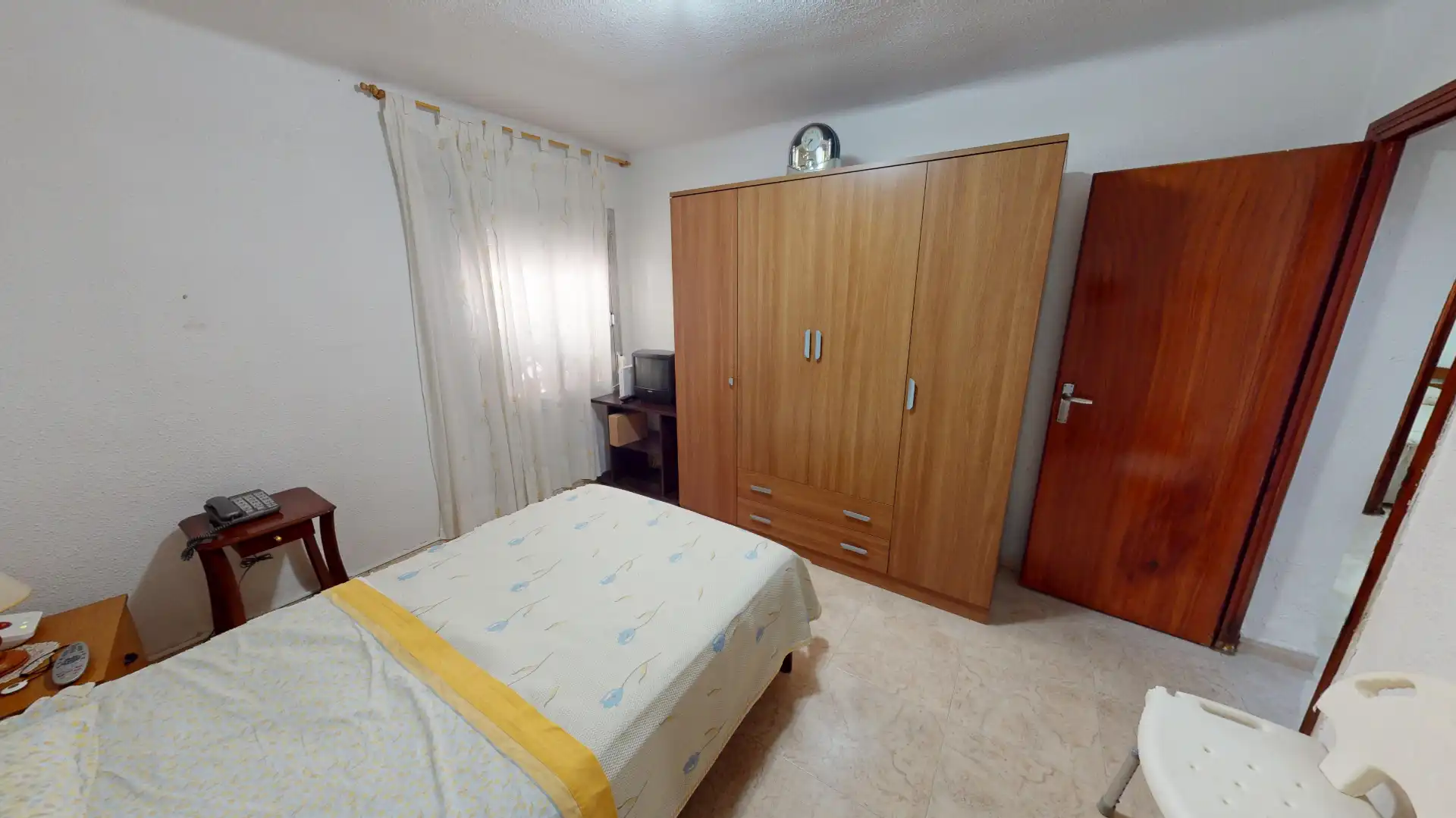 Habitación de Piso en venta en Alicante / Alacant con Aire acondicionado y Amueblado