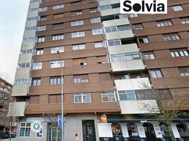 Pis amb balcó en venda a Portal de Foronda Kalea 40